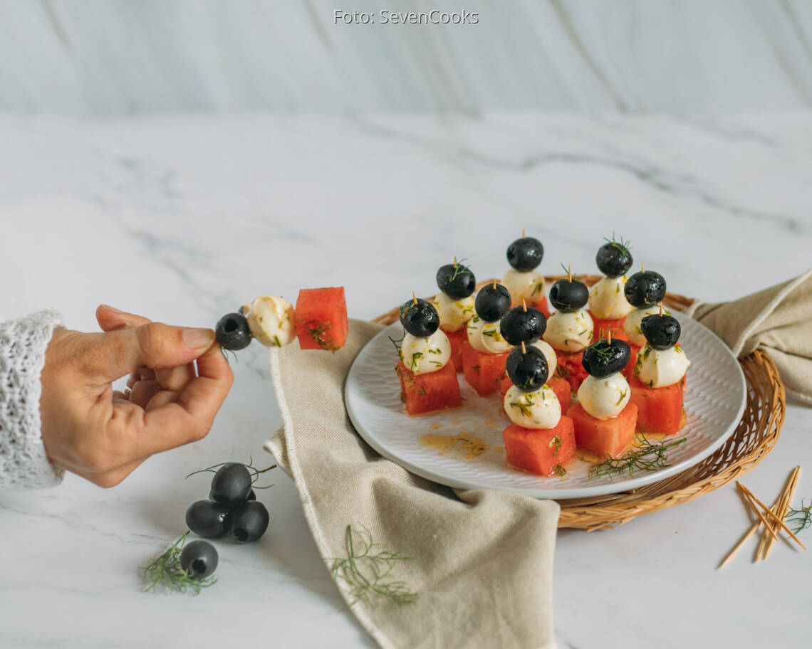 Vegetarisches Rezept: Melonen-Oliven-Mozzarella-Spieße 2