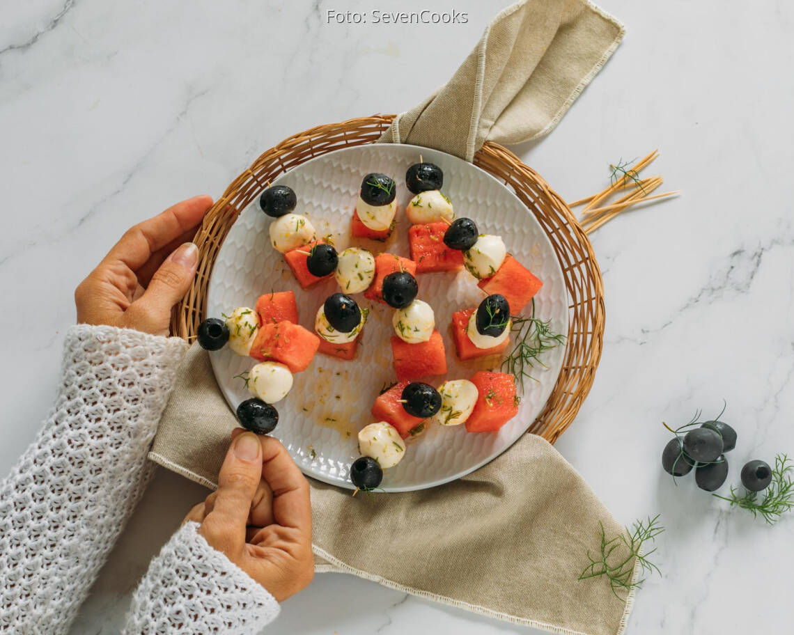 Vegetarisches Rezept: Melonen-Oliven-Mozzarella-Spieße 3