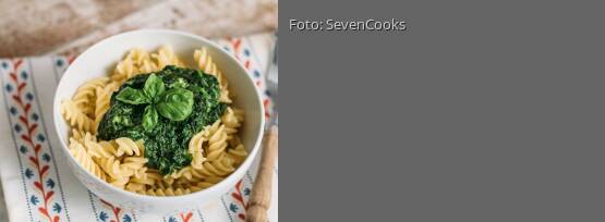 Rezeptbild für "Nudeln mit Spinatsoße"