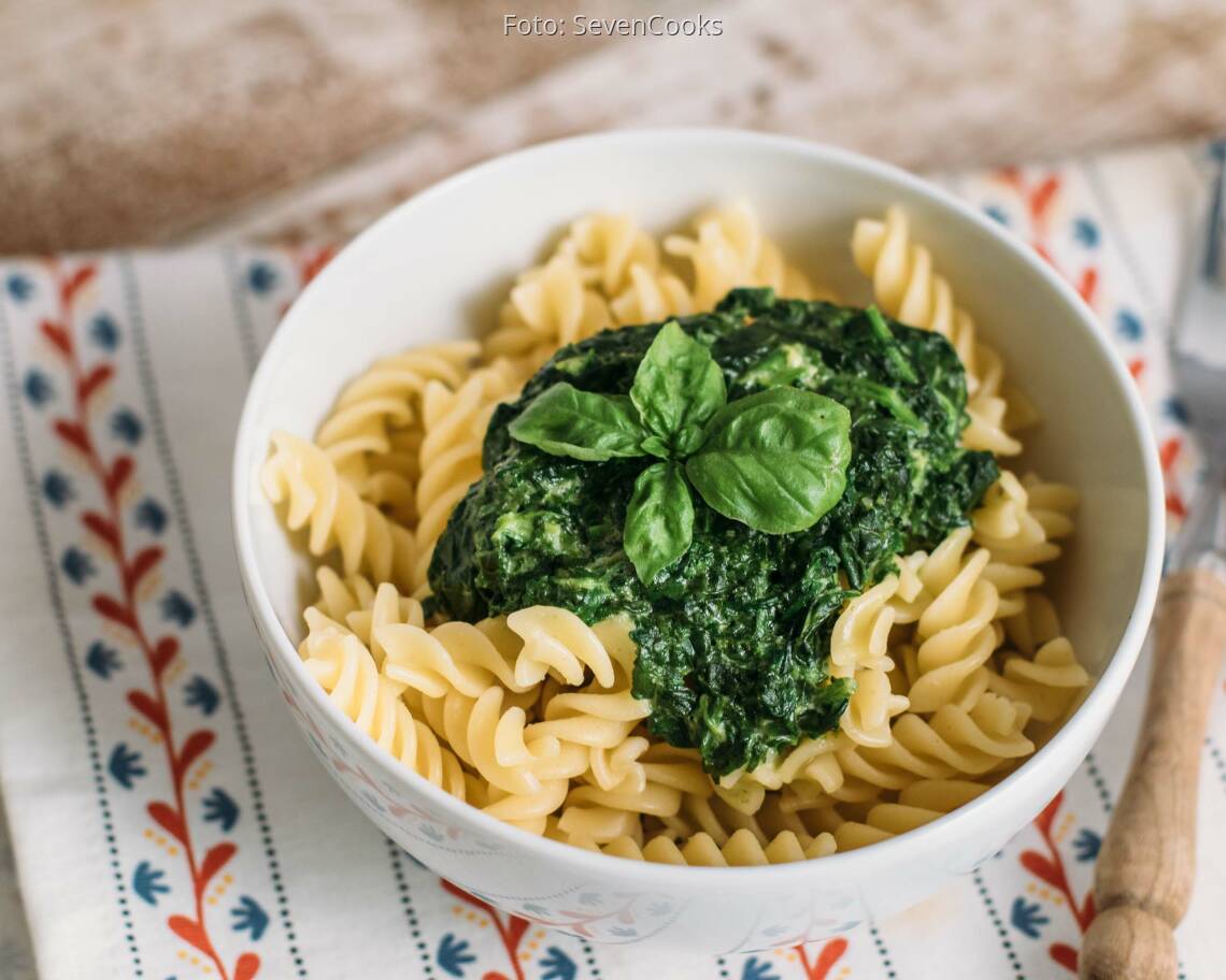 Vegetarisches Rezept: Nudeln mit Spinatsoße_1