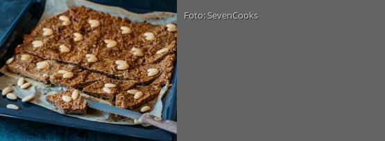 Rezeptbild für "Nusslebkuchen vom Blech"