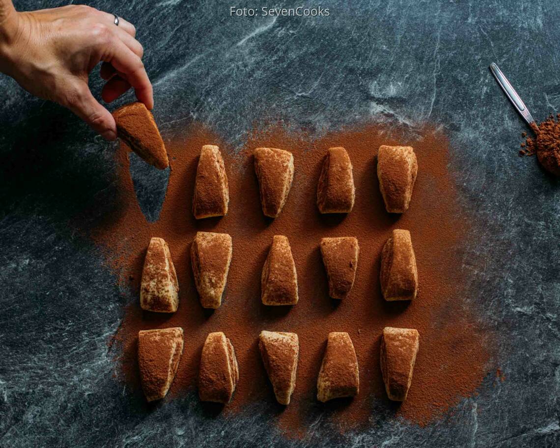 Vegetarisches Rezept: Nuss-Marzipan-Kissen 3