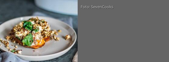 Rezeptbild für "Ofen-Süßkartoffel mit Quinoa und Spinat"