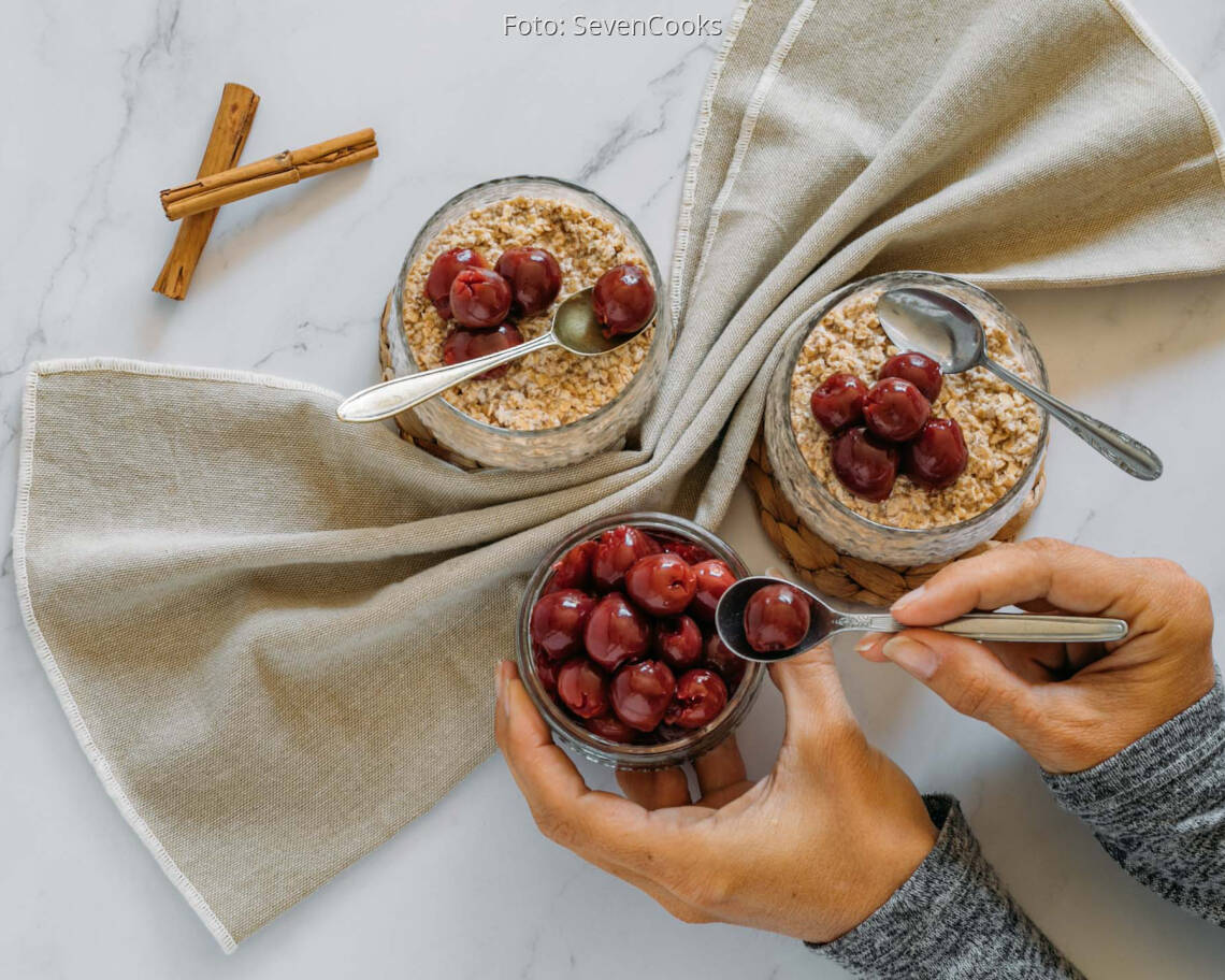 Vegetarisches Rezept: Overnight Oats mit Sauerkirschen 2