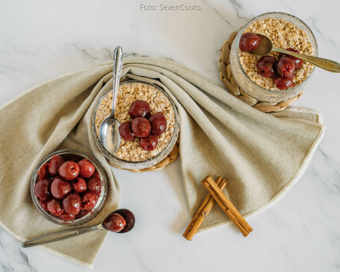 Vegetarisches Rezept: Overnight Oats mit Sauerkirschen 3