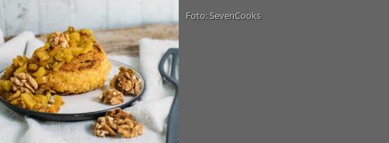 Rezeptbild für "Panierter Camembert mit Apfel-Walnuss-Chutney"