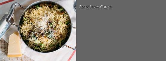Rezeptbild für "Pasta mit gebratenem Gemüse und Esskastanien"
