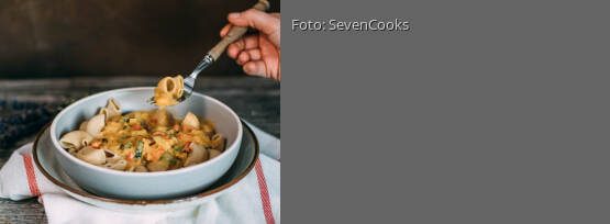 Rezeptbild für "Pasta mit Paprika-Zucchini-Soße"