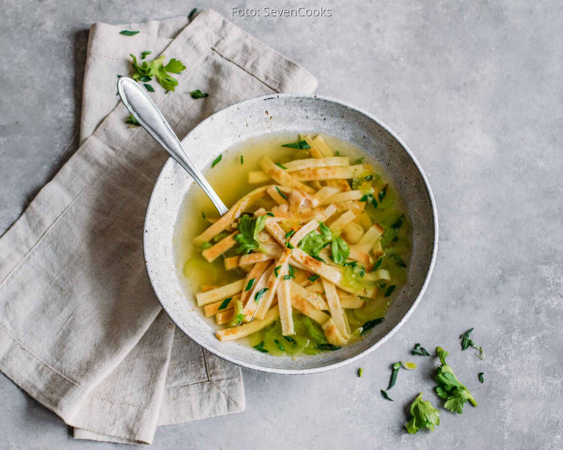 Vegetarisches Rezept: Pfannkuchen Suppe 3