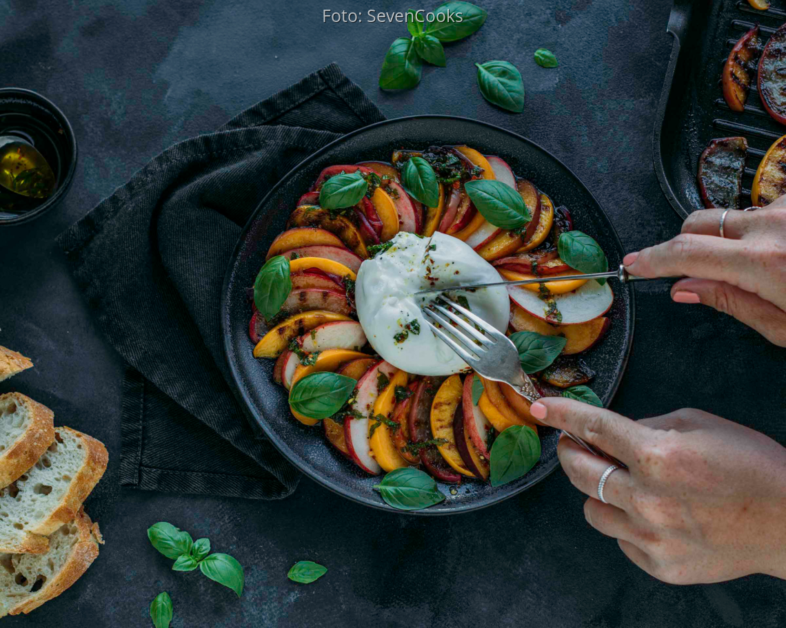 Vegetarisches Rezept: Pfirsich-Caprese 3