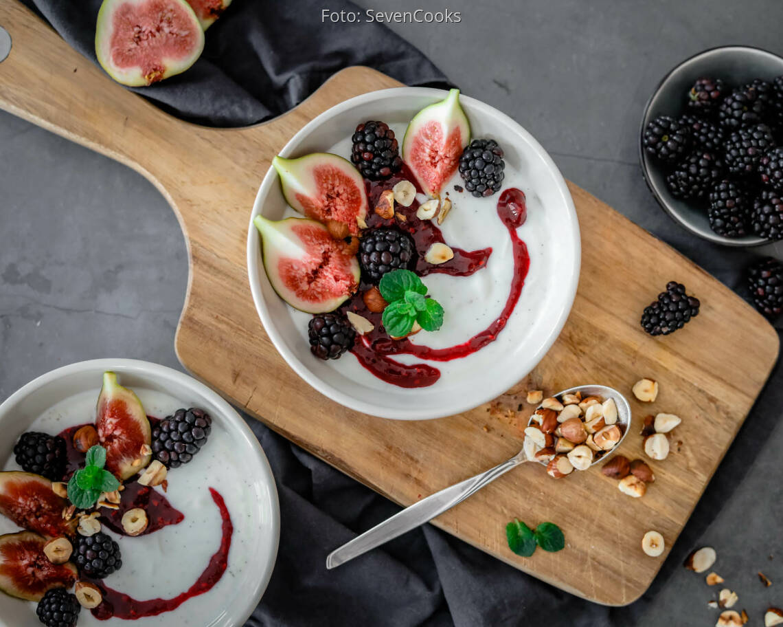 Vegetarisches Rezept: Quark mit Brombeeren und Feigen 1
