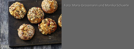 Rezeptbild für "Quark-Haselnuss-Brötchen"