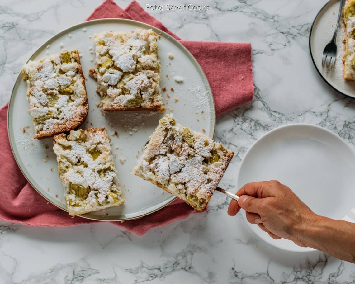 Vegetarisches Rezept: Rhabarber-Kokos-Kuchen 2