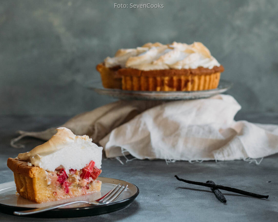 Vegetarisches Rezept: Rhabarberkuchen mit Baiser 1