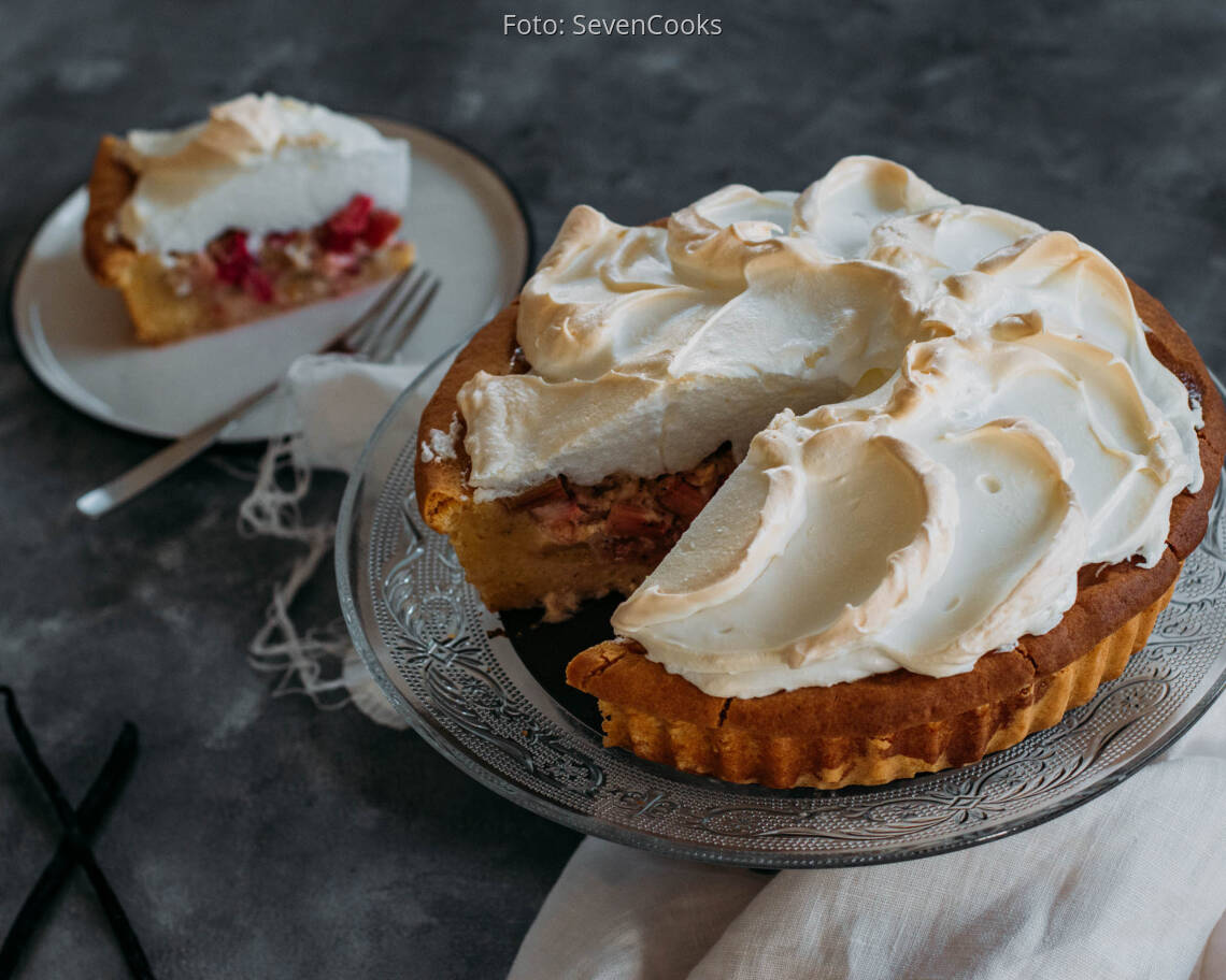 Vegetarisches Rezept: Rhabarberkuchen mit Baiser 2