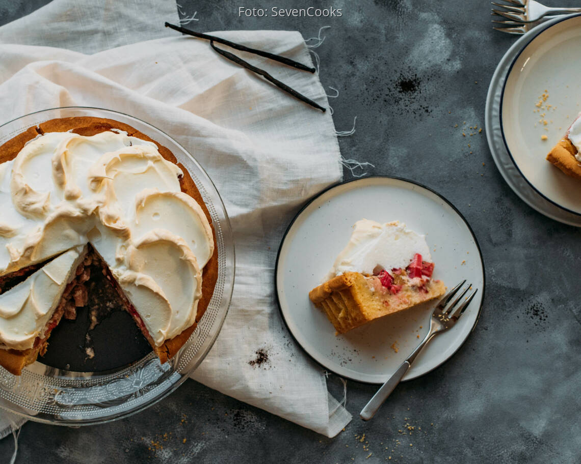 Vegetarisches Rezept: Rhabarberkuchen mit Baiser 3