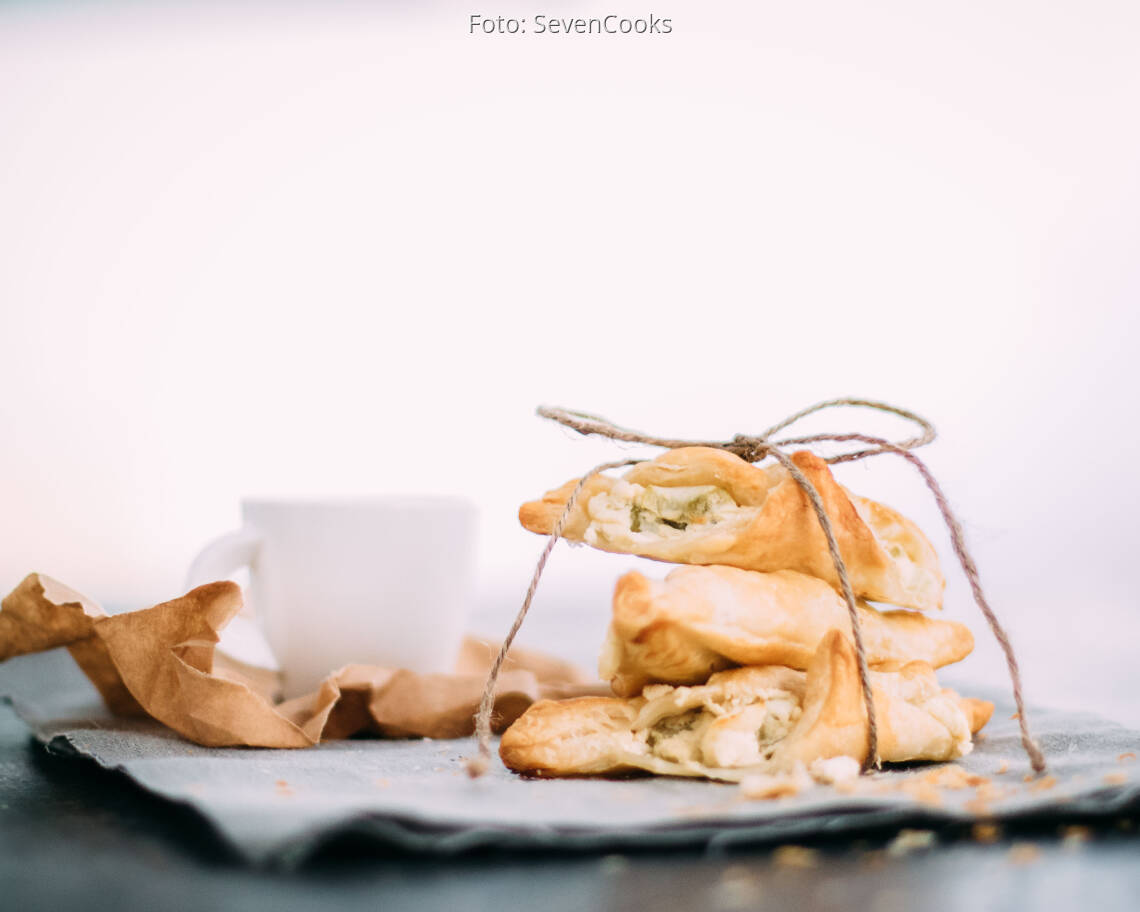 Vegetarisches Rezept: Rhabarber-Quark-Taschen