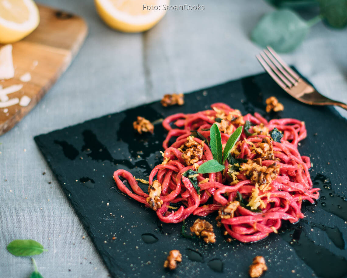 Vegetarisches Rezept: Rote Bete Nudeln