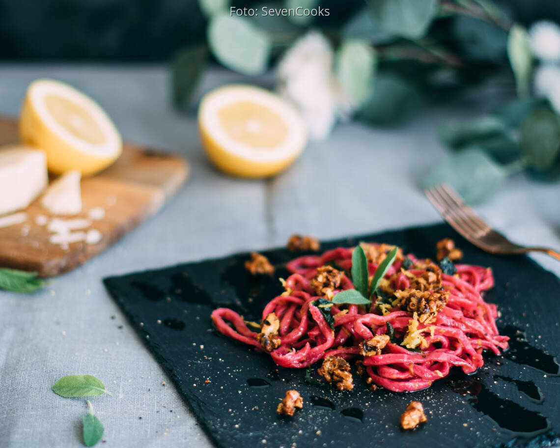 Vegetarisches Rezept: Rote Bete Nudeln