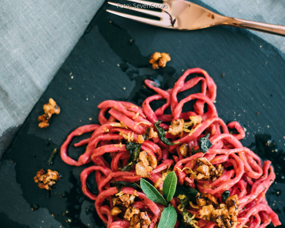Vegetarisches Rezept: Rote Bete Nudeln