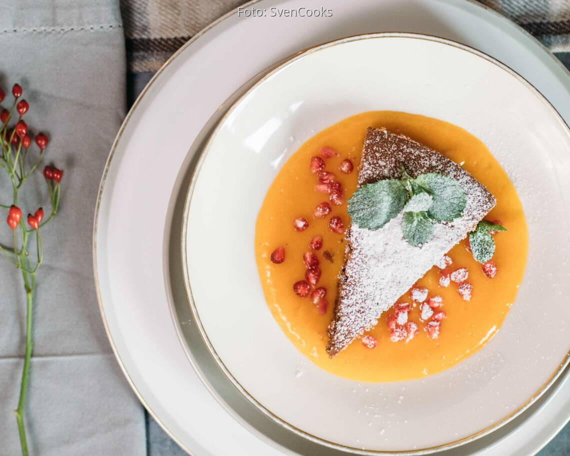 Vegetarisches Rezept: Rotweinkuchen mit Mangofruchtspiegel 3