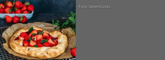 Rezeptbild für "Saftiger Erdbeerkuchen vom Grill"