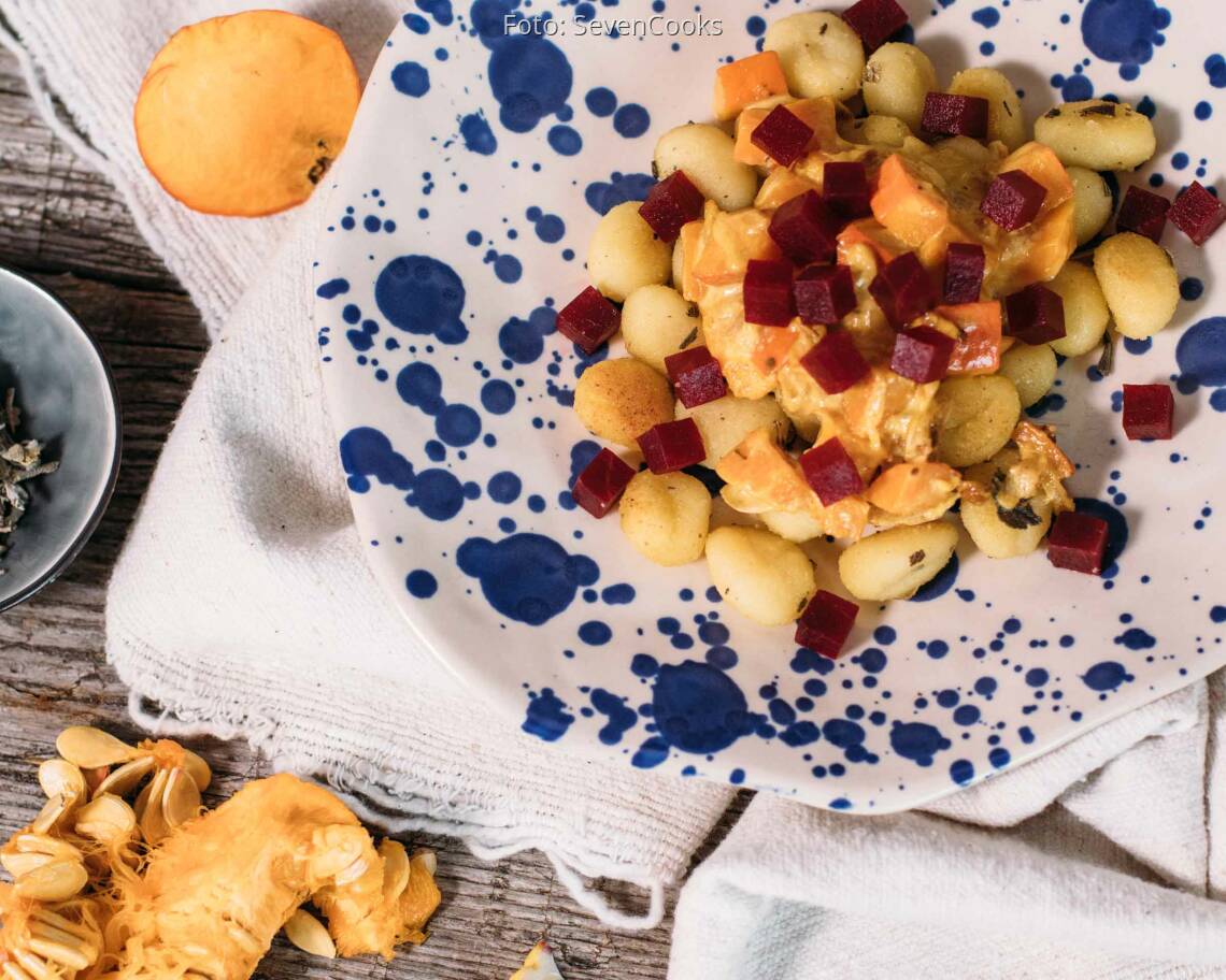 Vegetarisches Rezept: Salbei-Gnocchi mit Kürbis-Gorgonzola-Soße 1