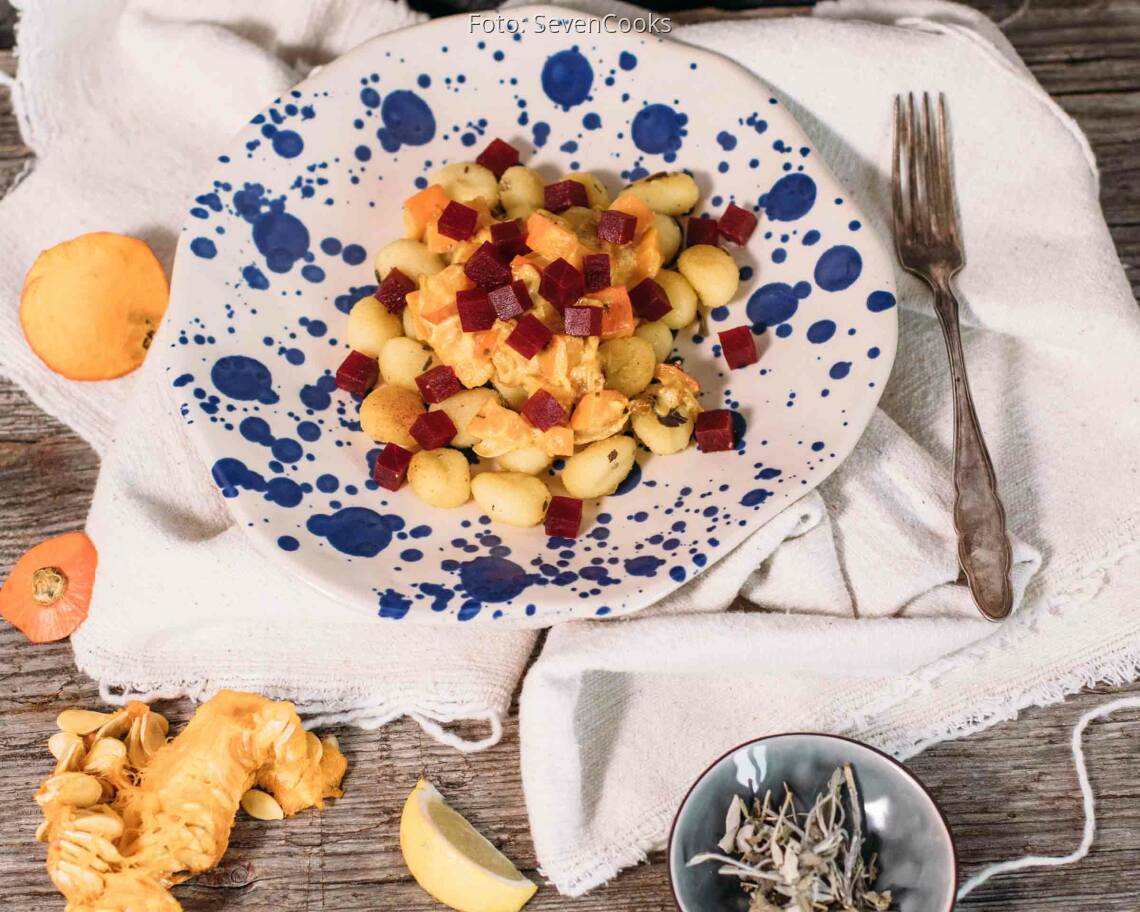Vegetarisches Rezept: Salbei-Gnocchi mit Kürbis-Gorgonzola-Soße 3