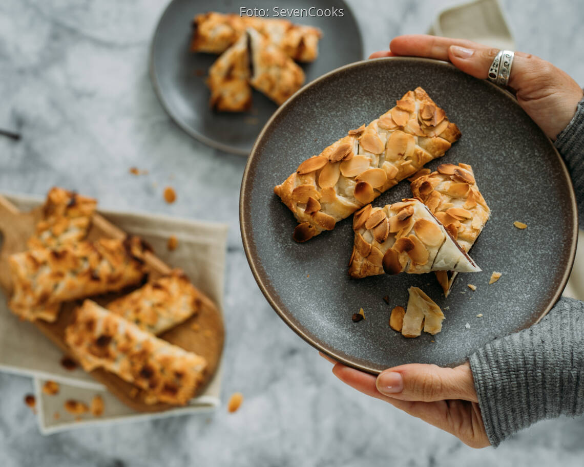 Vegetarisches Rezept: Salted Schoko-Blätterteig-Päckchen