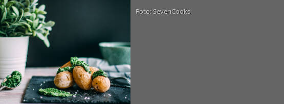Rezeptbild für "Salzkartoffeln mit Feldsalatpesto"