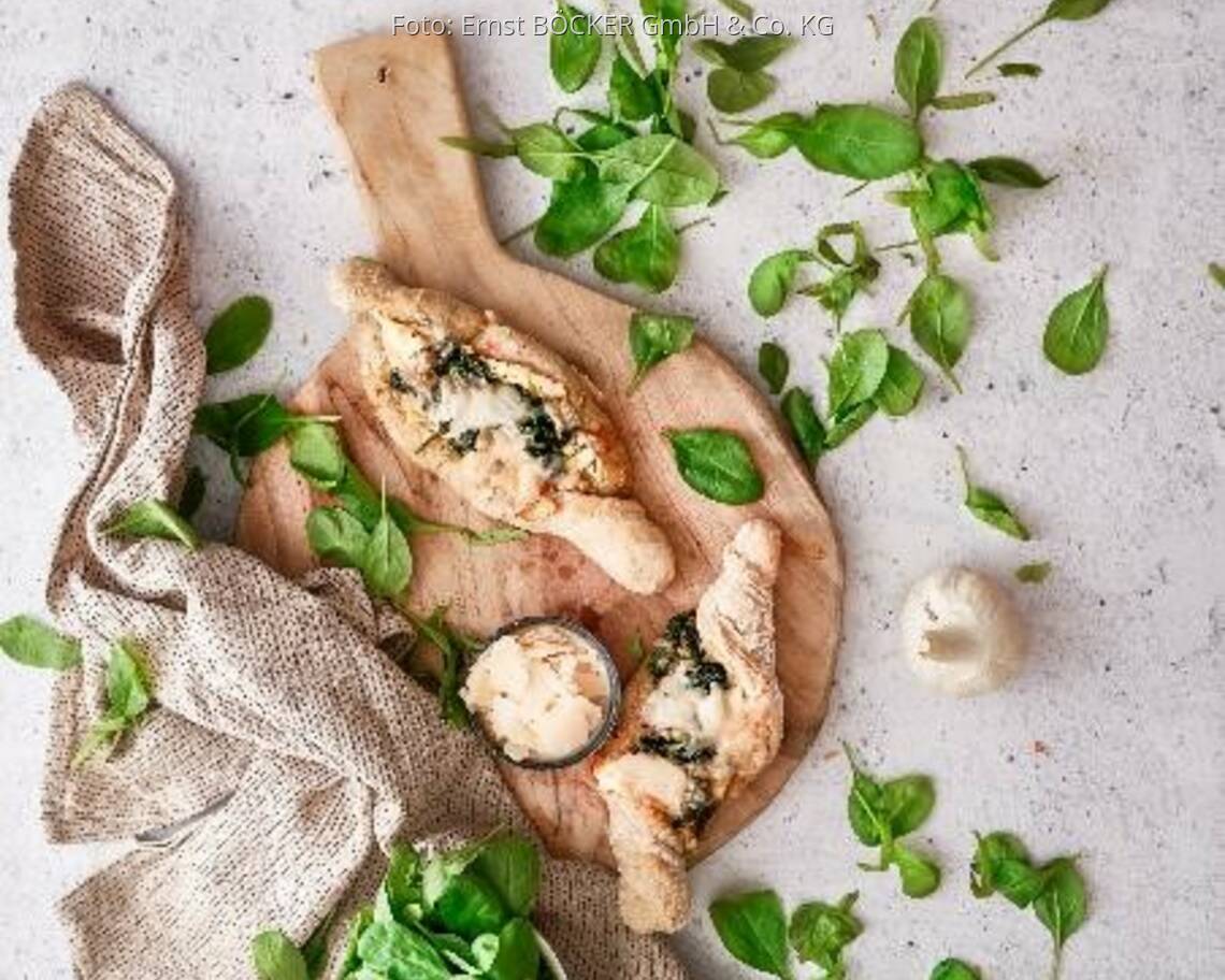 Vegetarisches Rezept: Sauerteig-Schiffchen mit Spinat