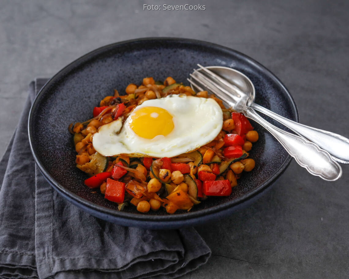 Vegetarisches Rezept: Schnelle Kichererbsen-Gemüsepfanne