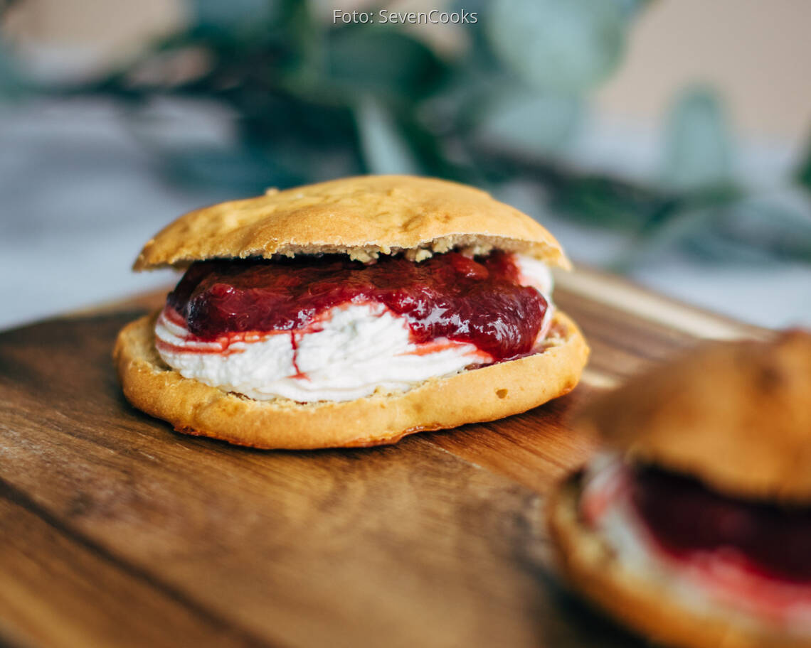 Vegetarisches Rezept: Scones mit Rhabarberkompott_3