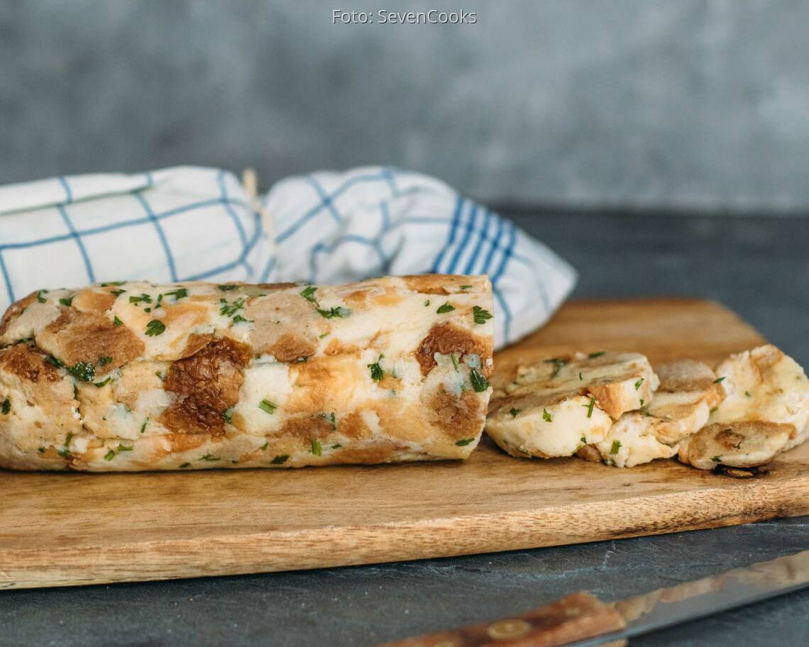 Vegetarisches Rezept: Serviettenknödel 3