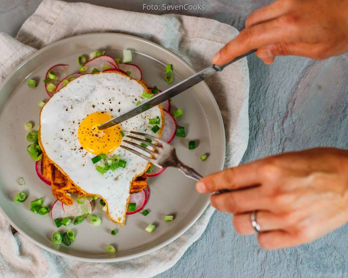 Vegetarisches Rezept: Süßkartoffel-Waffeln mit Ei_2