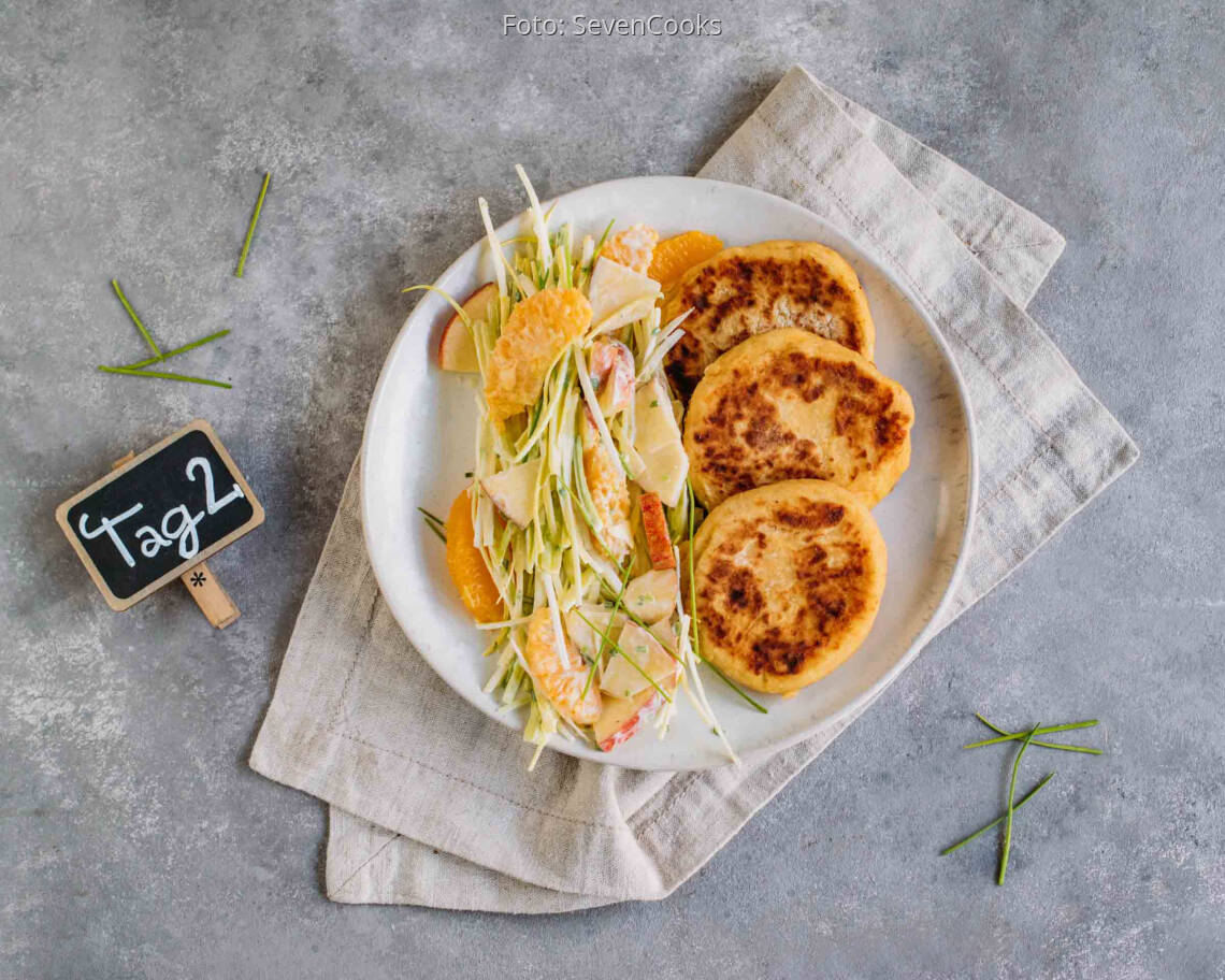 Vegetarisches Rezept: Soft Meal-Prep 2: Kartoffelpüree-Pancakes mit fruchtigem Lauchsalat_1_Schild