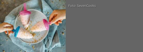 Rezeptbild für "Erdbeer-Eis mit Crunch"