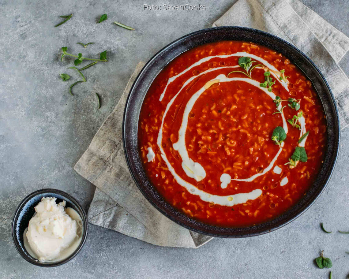Vegetarisches Rezept: Tomatensuppe mit Reis 2