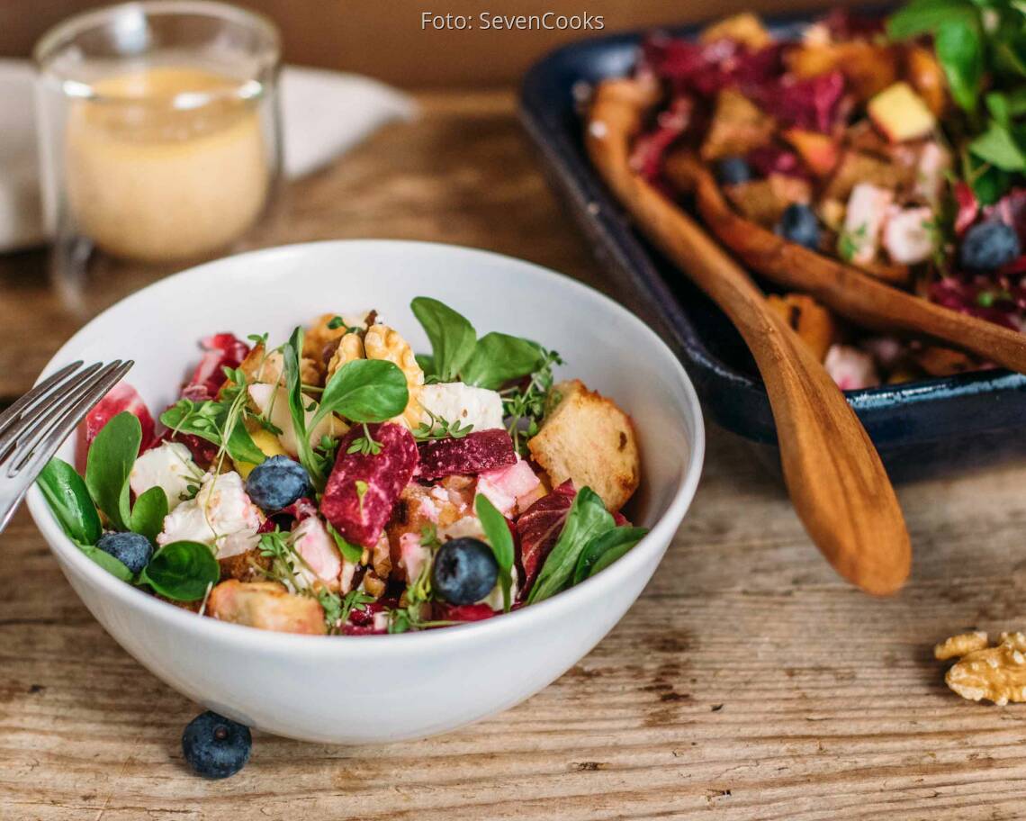 Vegetarisches Rezept: Winterlicher Brotsalat 1