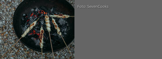 Rezeptbild für "Zimtschnecken-Stockbrot"