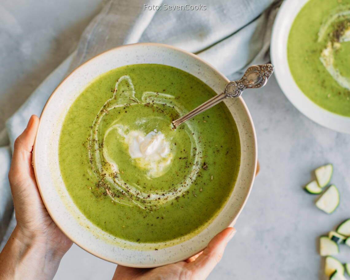Vegetarisches_Rezept:_Zucchinicremesuppe_1