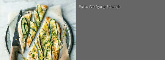 Rezeptbild für "Zucchini-Flammkuchen mit Ziegenkäse"