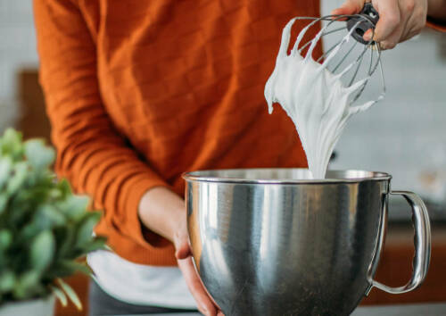 Zubereitung von Zuckerguss für Lebkuchenhaus