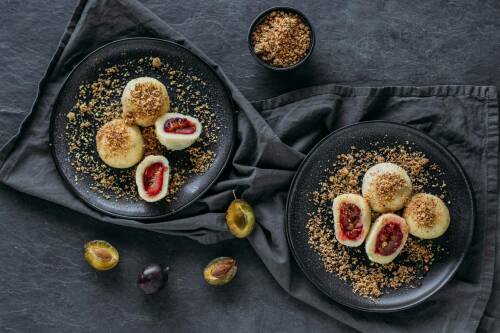 Selbstgemachte Zwetschgenknöel